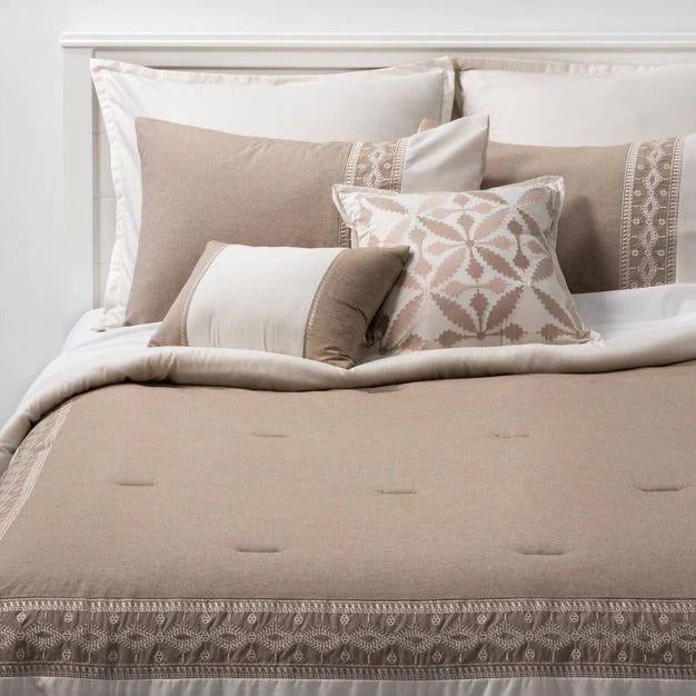 Threshold Hawley Comforter Set - In Queen - 19.5 x 13 x 20.5 -8Pieces  Home Office Garden | HOG-HomeOfficeGarden | HOG-Home.Office.Garden